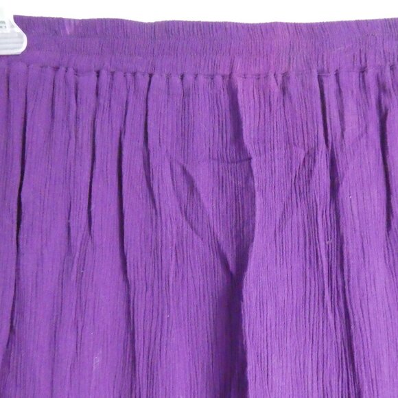 LAURA SCOTT | large | Textured Purple Skirt | 100% Recycled Bottle Material - Picture 4 of 16